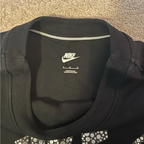 Nike tunic and leggings set. - Picture 2 of 2